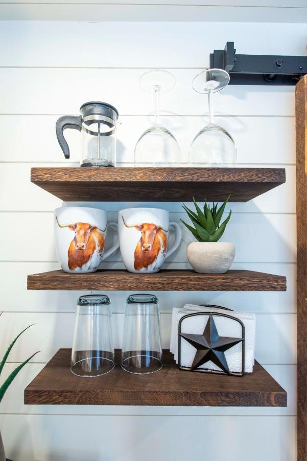 New The Lone Star Shipping Container Villa เฟรเดอริกส์เบิร์ก ภายนอก รูปภาพ