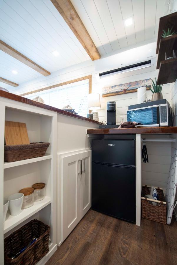 New The Lone Star Shipping Container Villa เฟรเดอริกส์เบิร์ก ภายนอก รูปภาพ